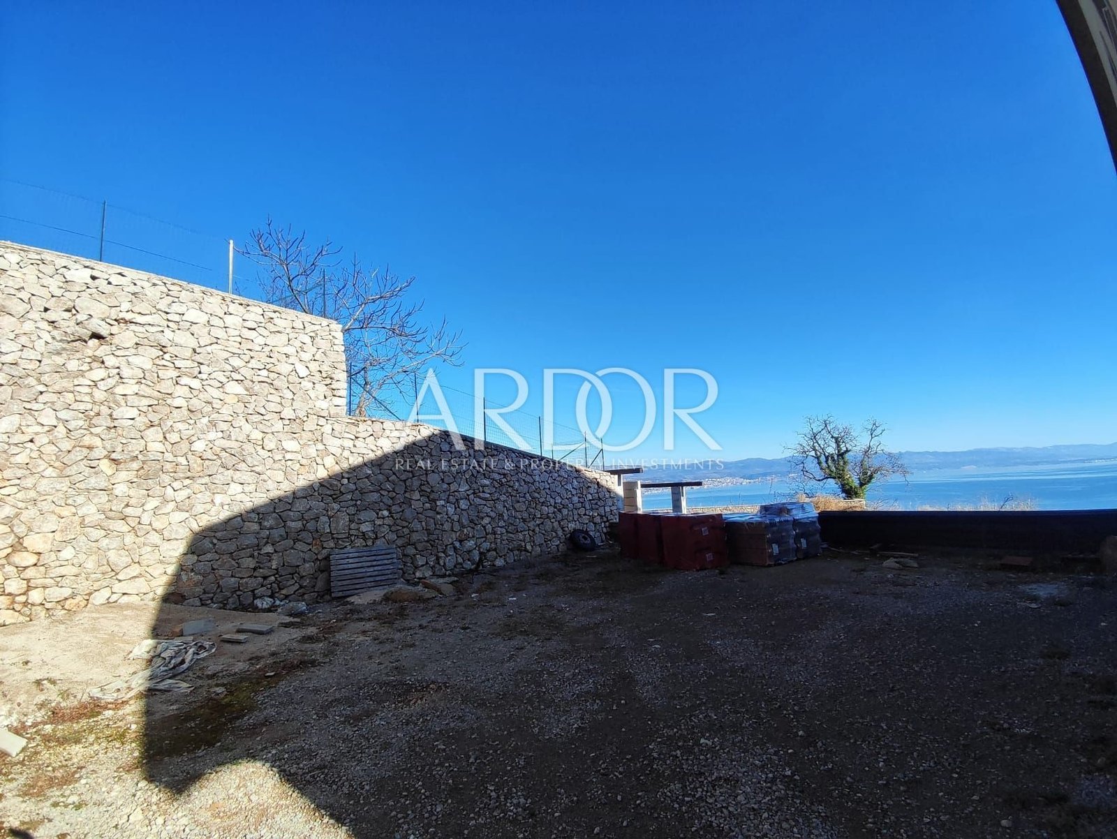 1706272755_b7b2e0c5-90f2-42b6-b2b6-48e9f79aa7d9