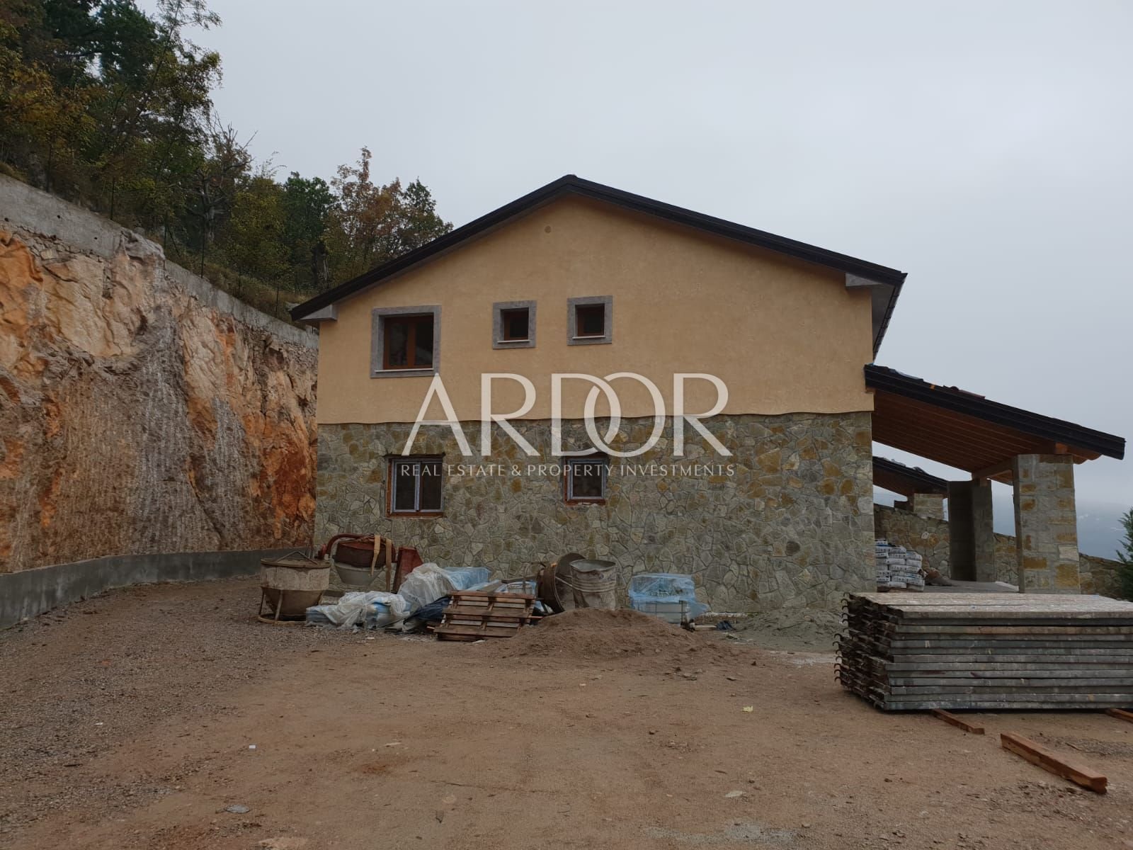 1706272775_de6c9bc6-faf5-446f-817f-2b7746788835