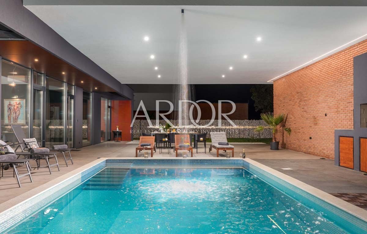 1706532254_2-220-1200-800-80