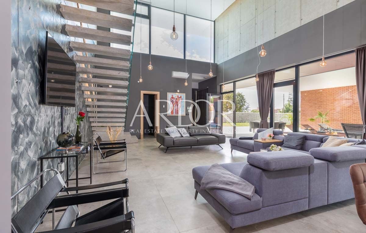 1706532256_2-247-1200-800-80