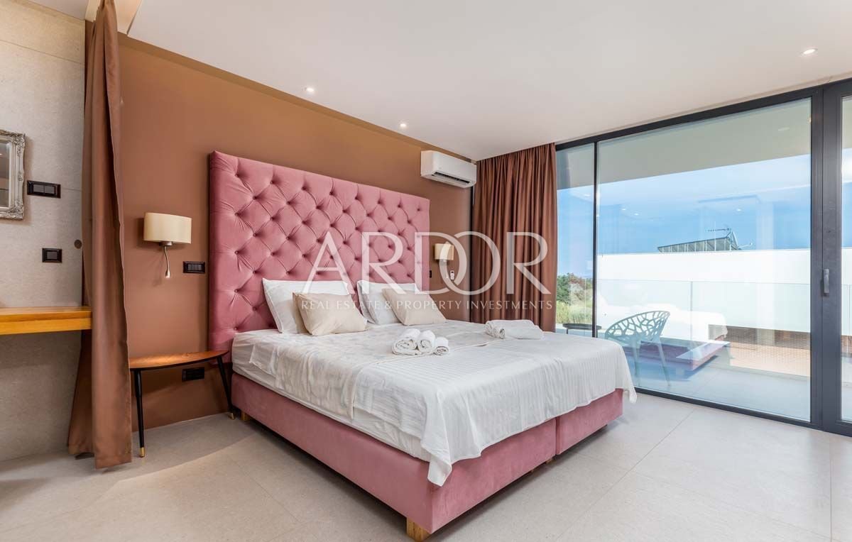 1706532269_5f1a1348_edit-250-1200-800-80