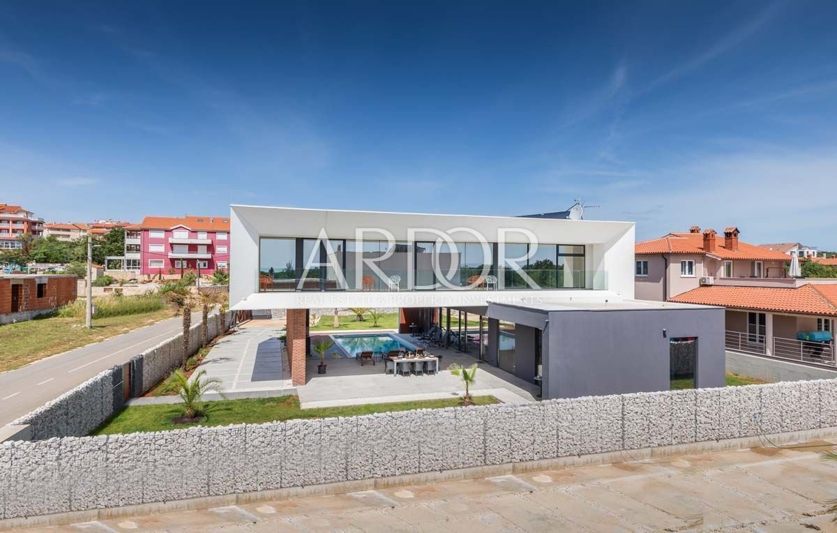 1706532343_25-243-1200-800-80