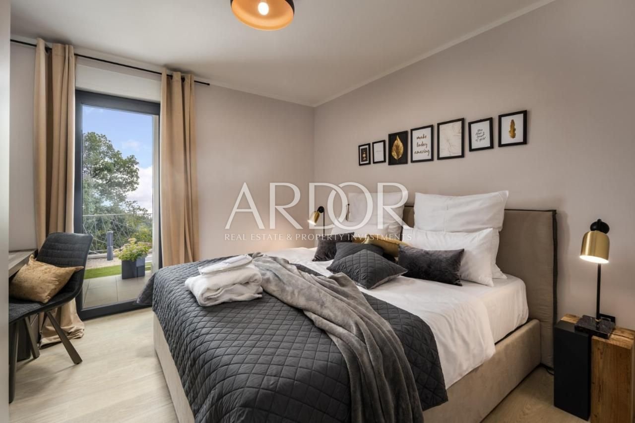 1708952076_322218022