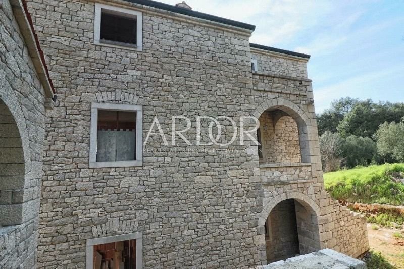 1709111244_kamena_kuca_slika2