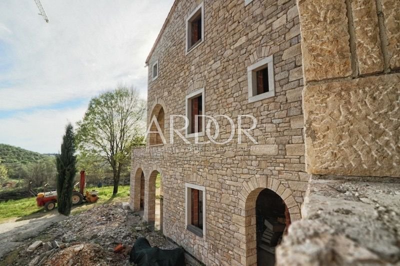 1709111252_kamena_kuca_slika5-1