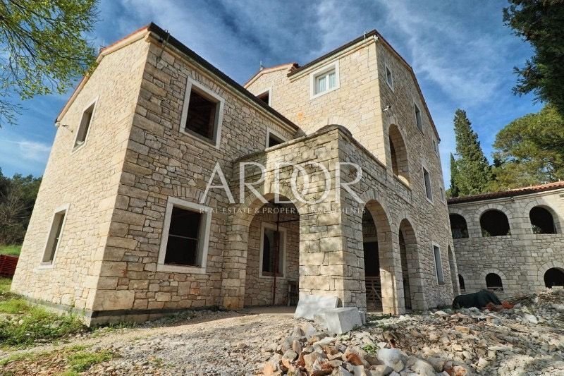 1709111271_kamena_kuca_slika12