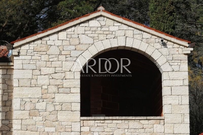 1709111288_kamena_kuca_slika18