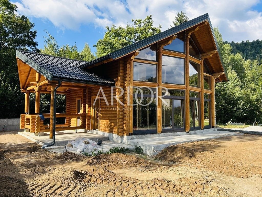 1710421114_img4988-271120231936157302