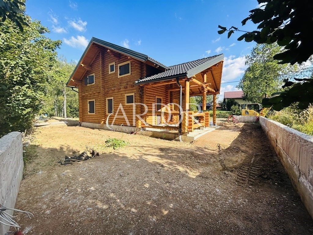 1710421115_img4990-271120231936133028