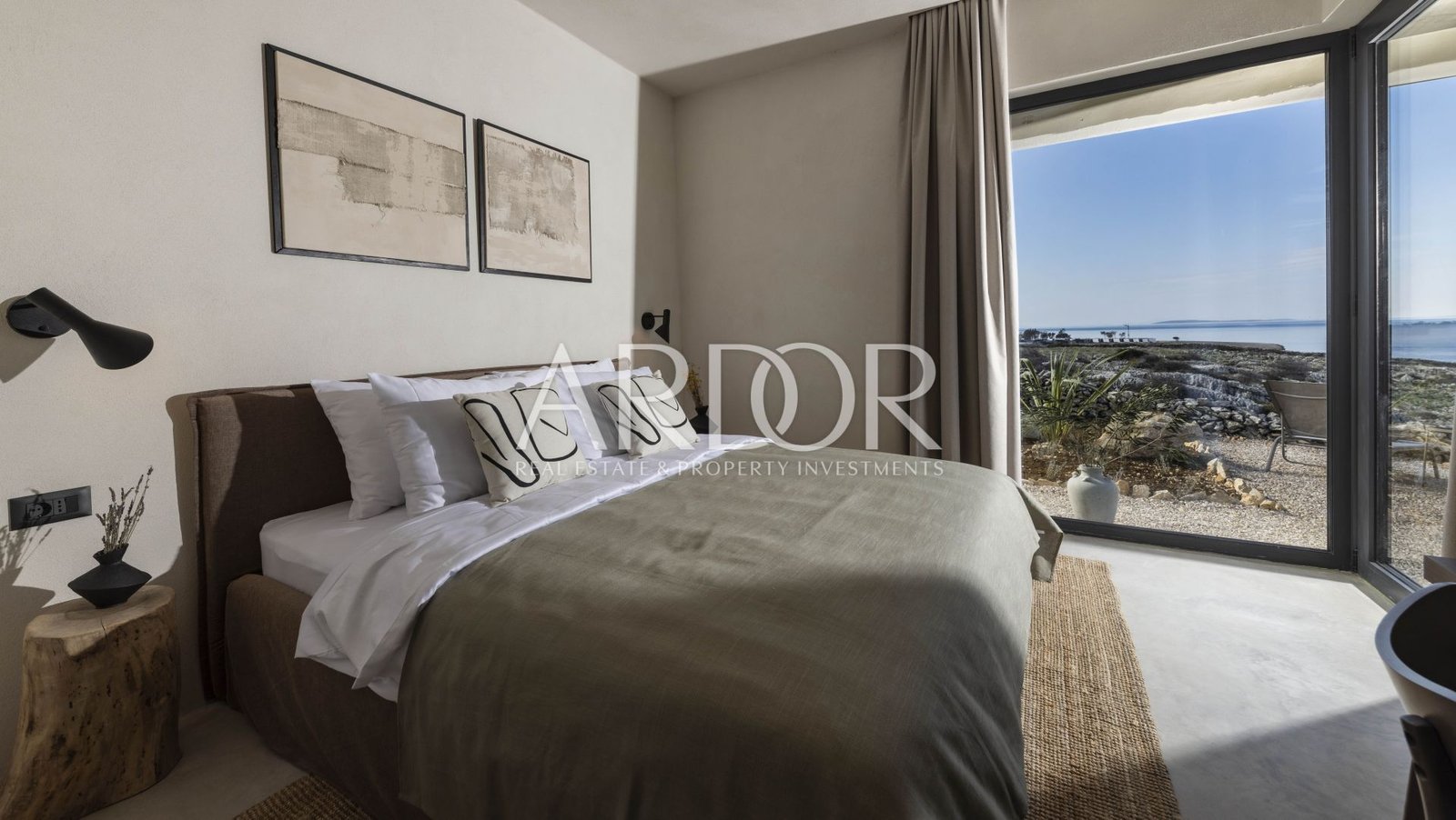 1711546797_aa_roo_01