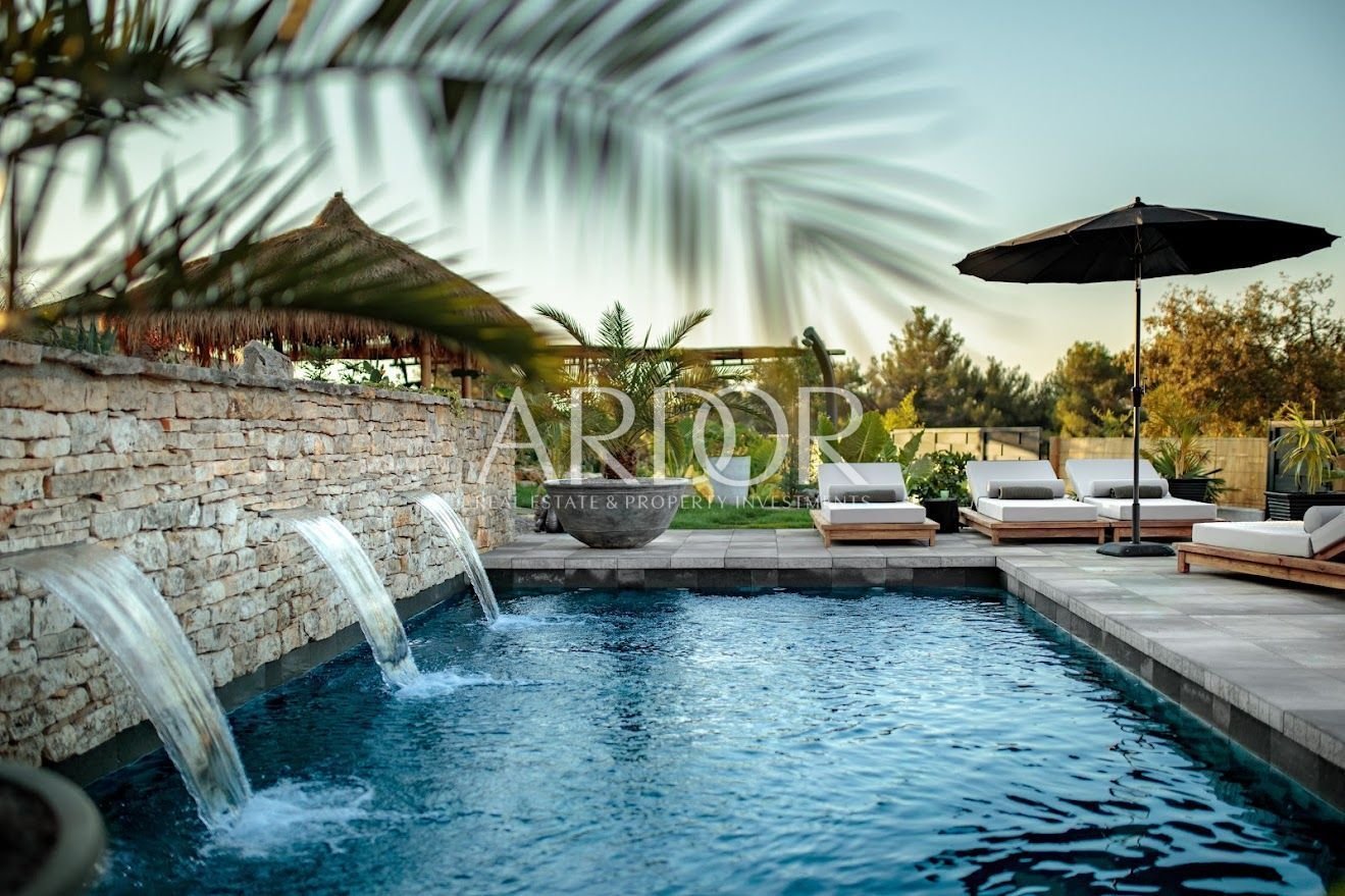 1713874049_image-39671-1