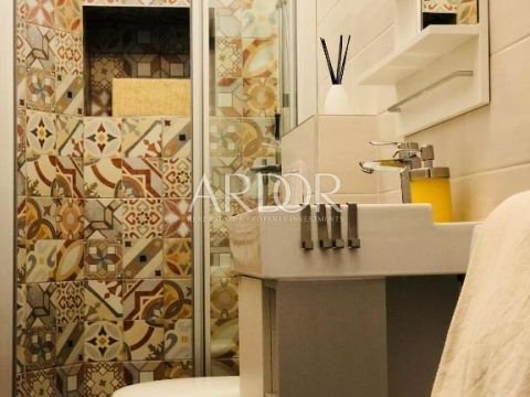 1718110190_thumb_1718099486_156267793