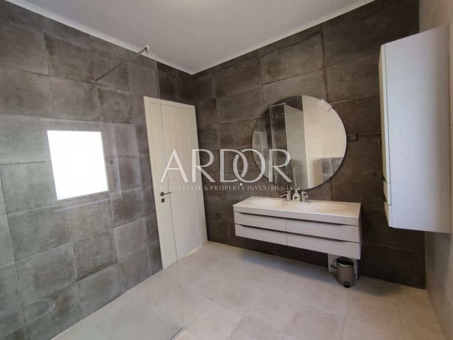 1718794368_pula-centar-villa-bazenom-slika-179885125