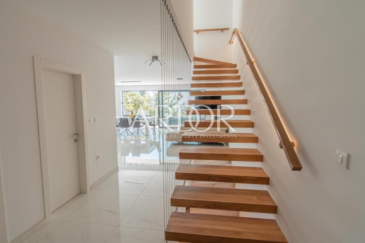 1720698877_292541355