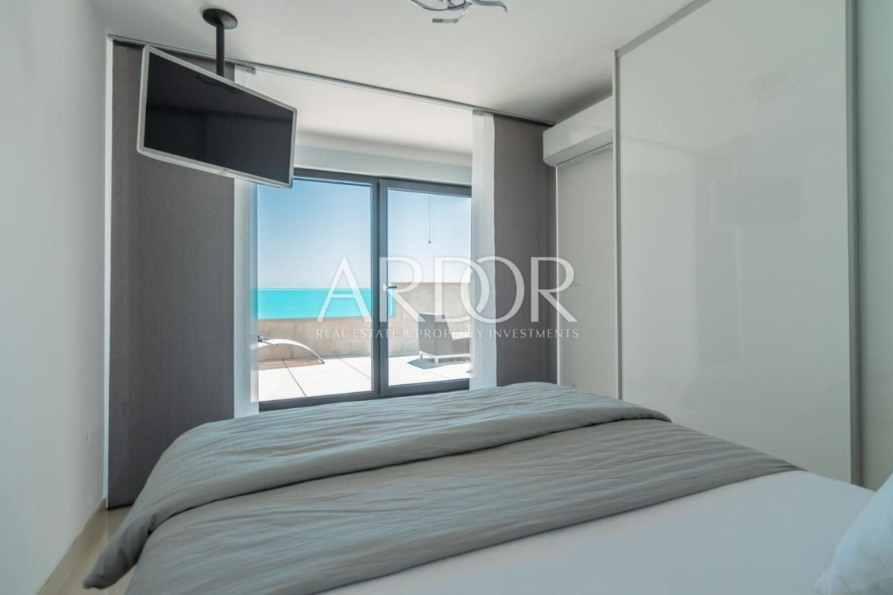 1720698915_292541437