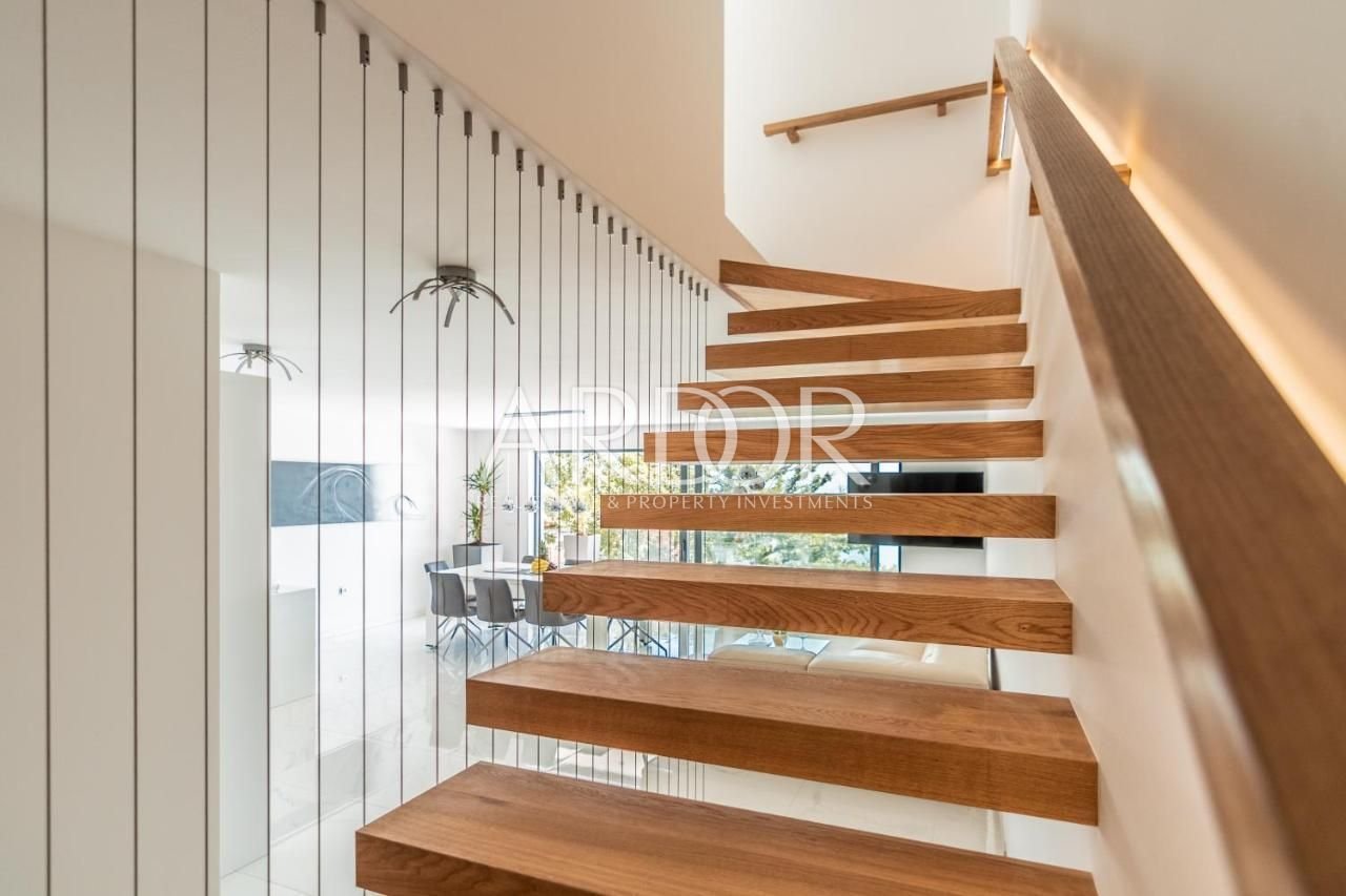 1720698930_292541317