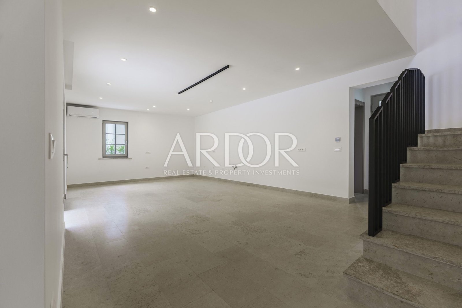 1723447771_dsc03503-edit1