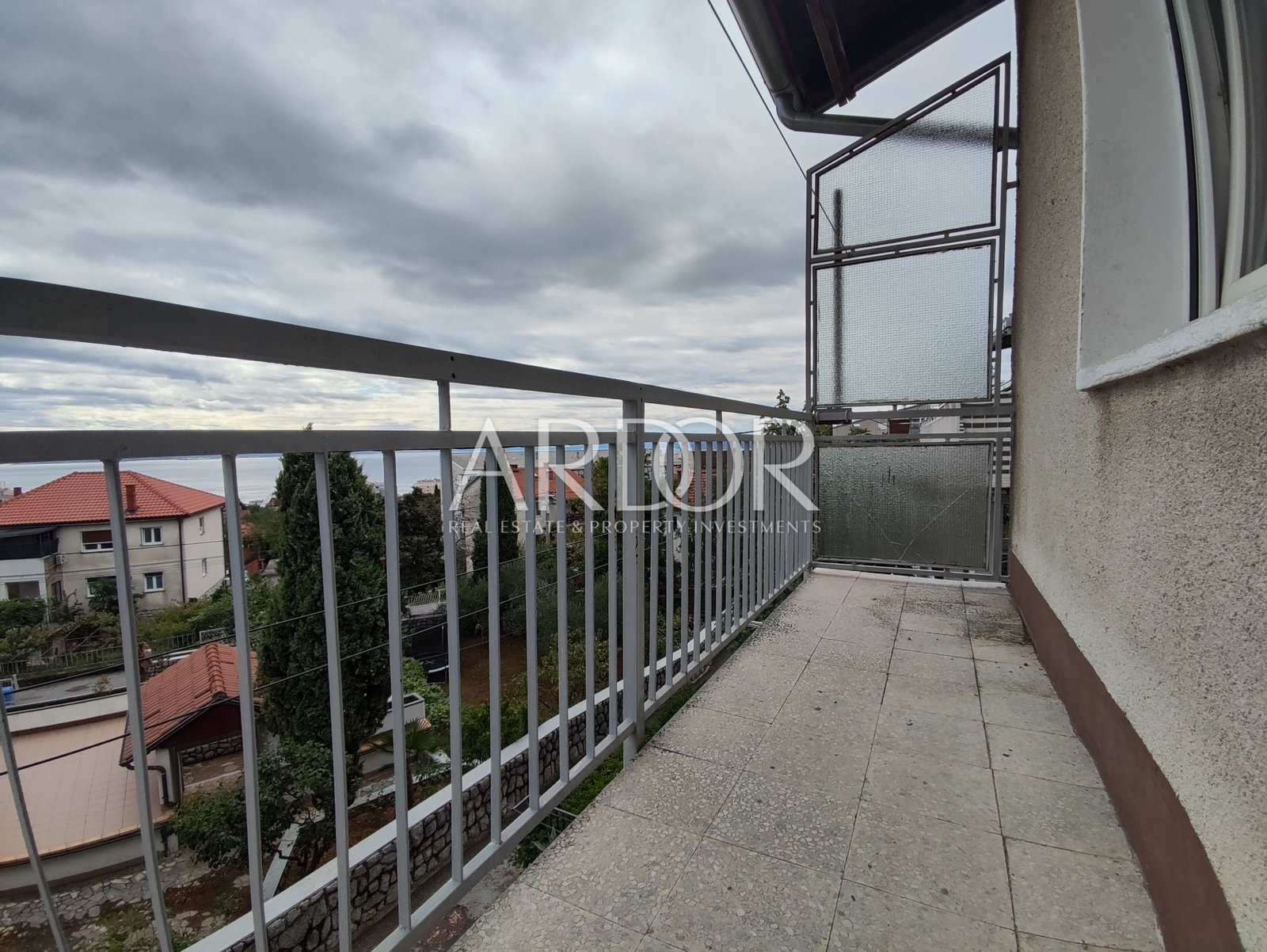 1728555789_1728549947192