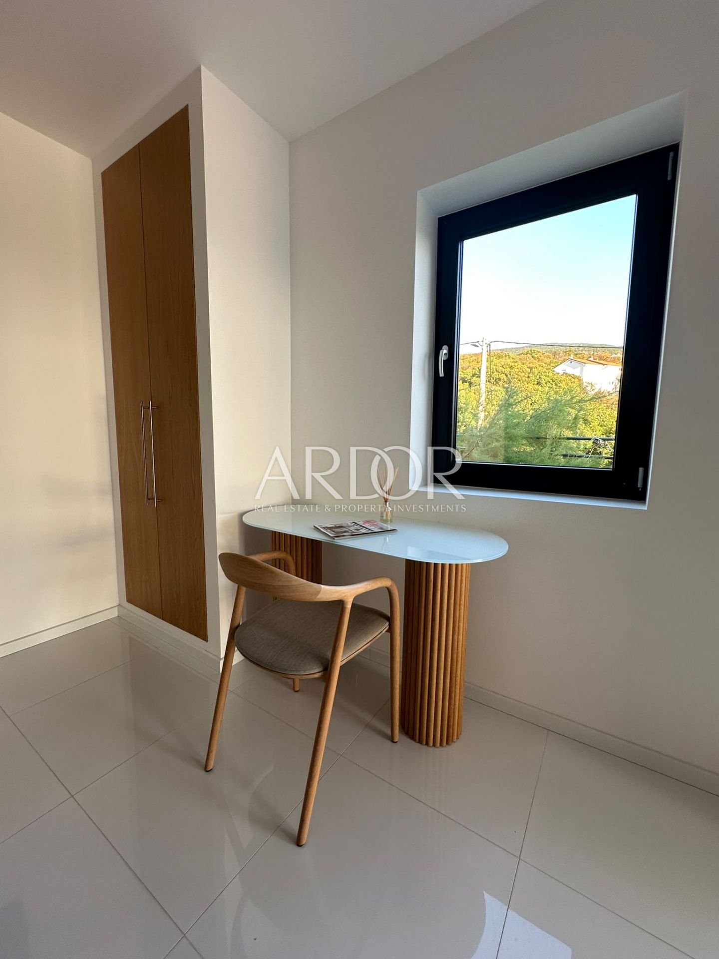 1729670621_whatsapp-slika-2024-10-23-u-09