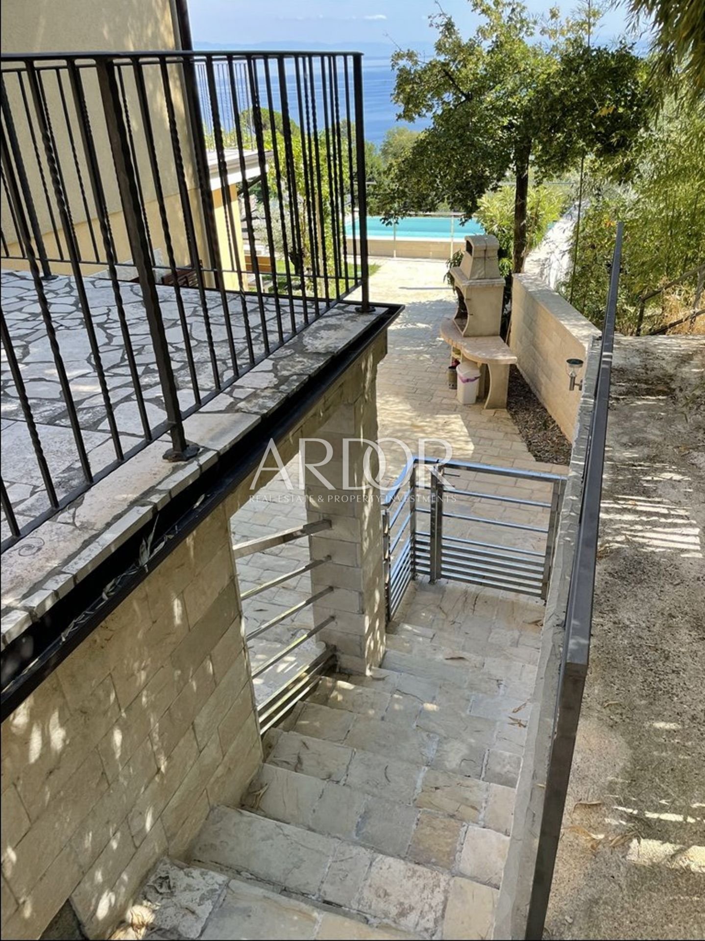 1731405562_04212982-7847-4cd9-9ea6-c662e04debb0