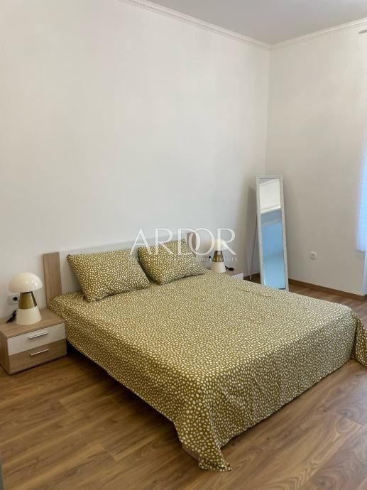 1731406286_stan-centar-75m2-slika-230317288