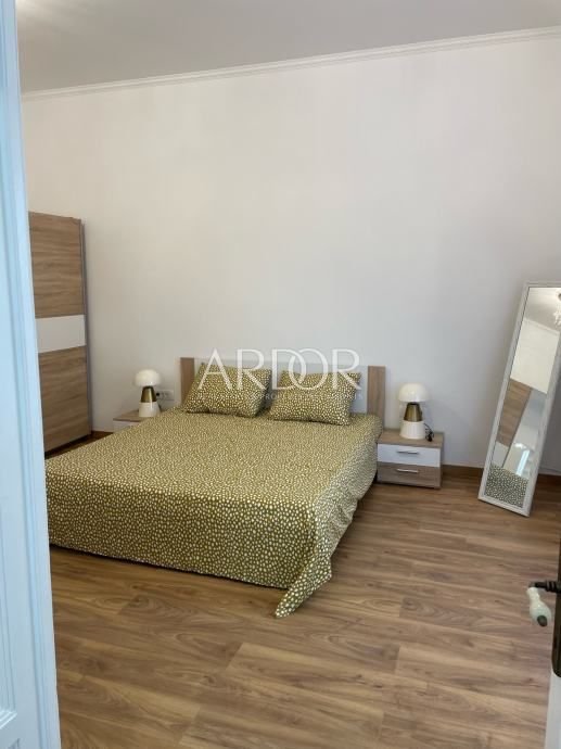 1731406290_stan-centar-75m2-slika-230317292