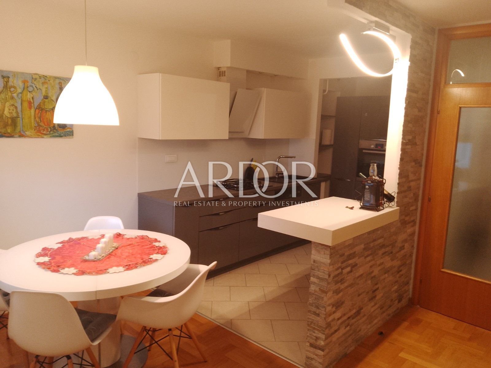 1734613719_whatsapp-slika-2024-12-19-u-13