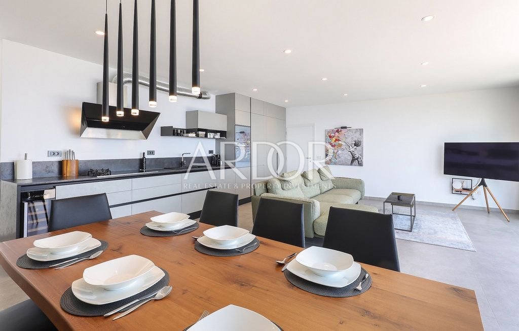 1711536137_clk160_kitchen_02