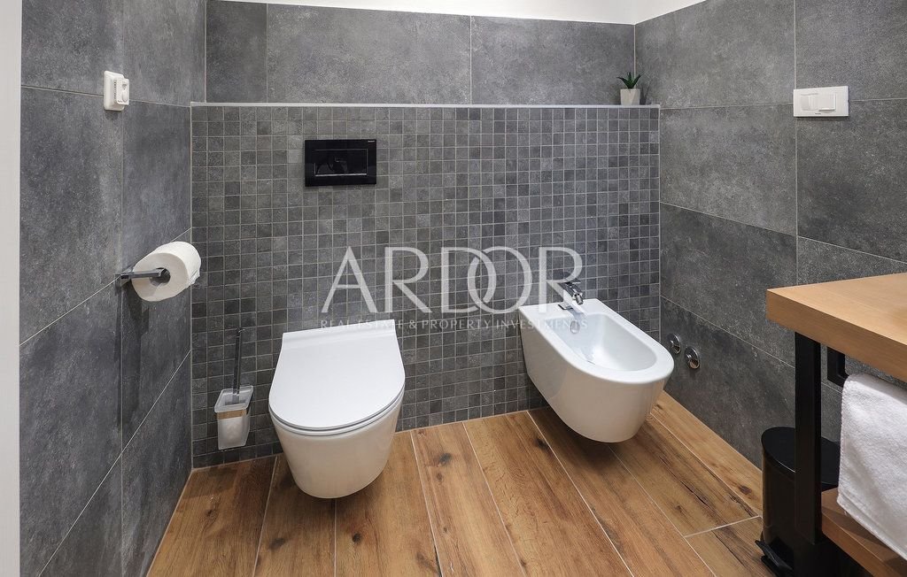 1711536182_clk160_bath_03