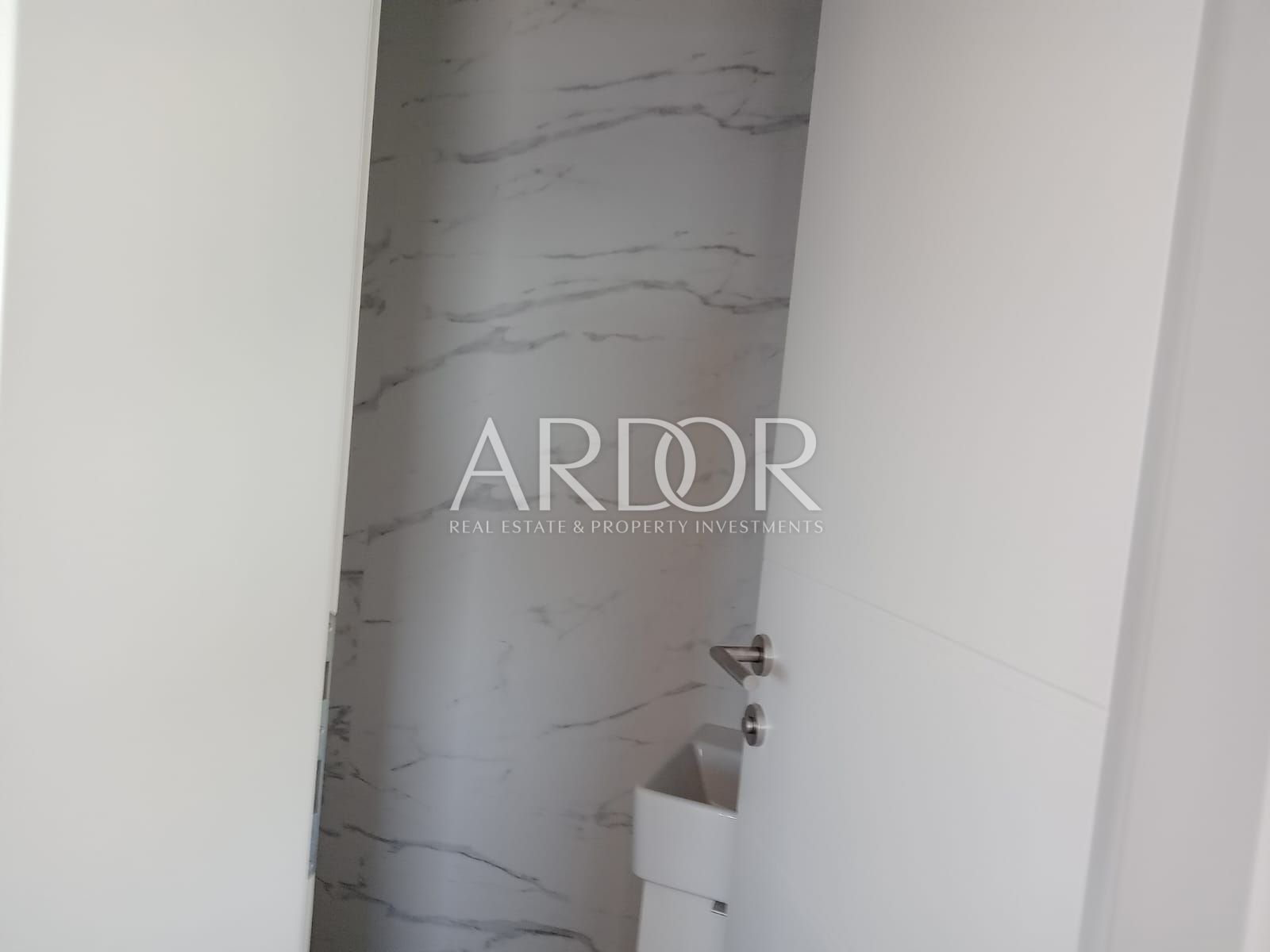 1760697592_whatsapp-slika-2025-10-17-u-11