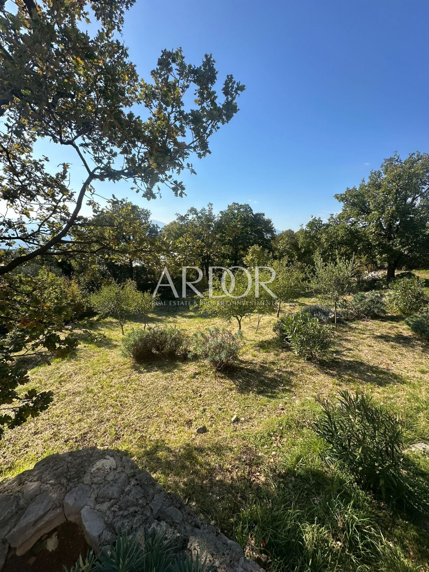 1762516404_whatsapp-slika-2025-10-19-u-12