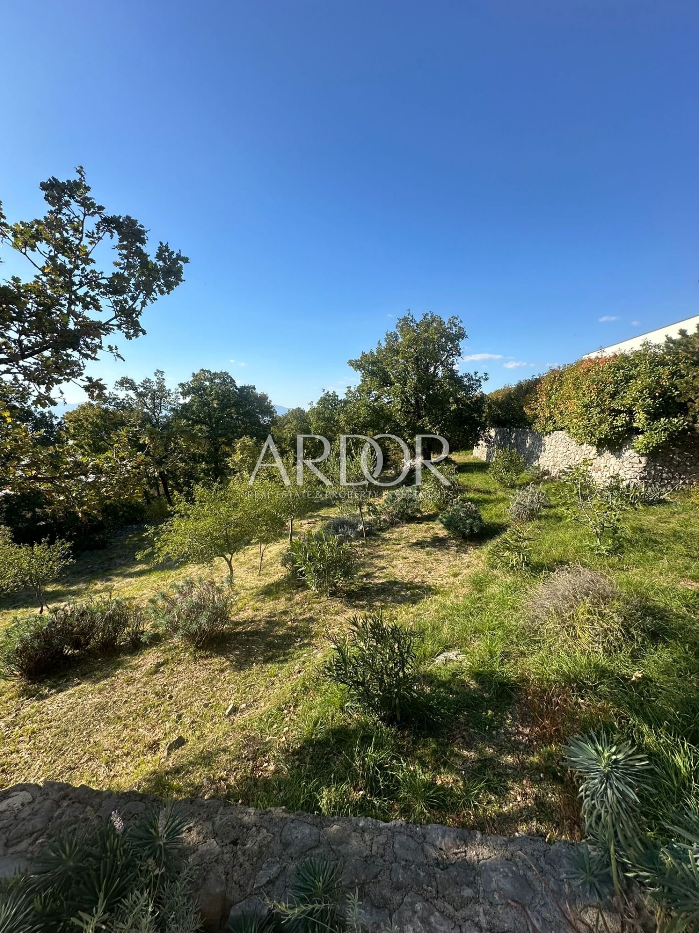 1762516407_whatsapp-slika-2025-10-19-u-12