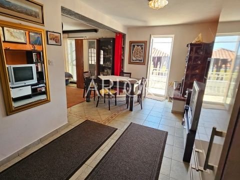 1763641700_thumb_1709811122_16