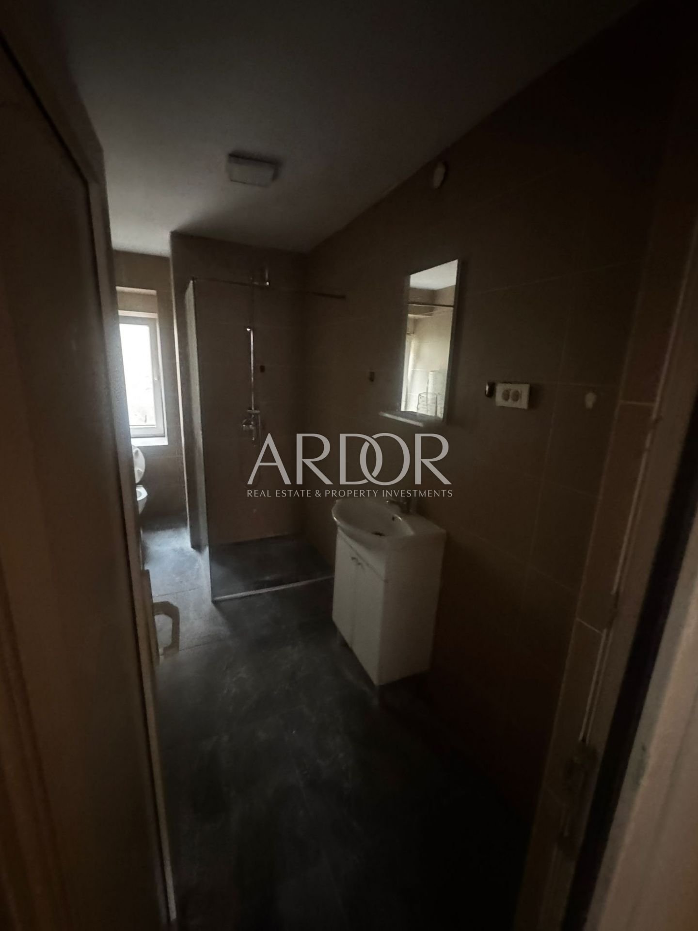 1768301398_b678c356-f598-481a-ab35-23912b7bed59