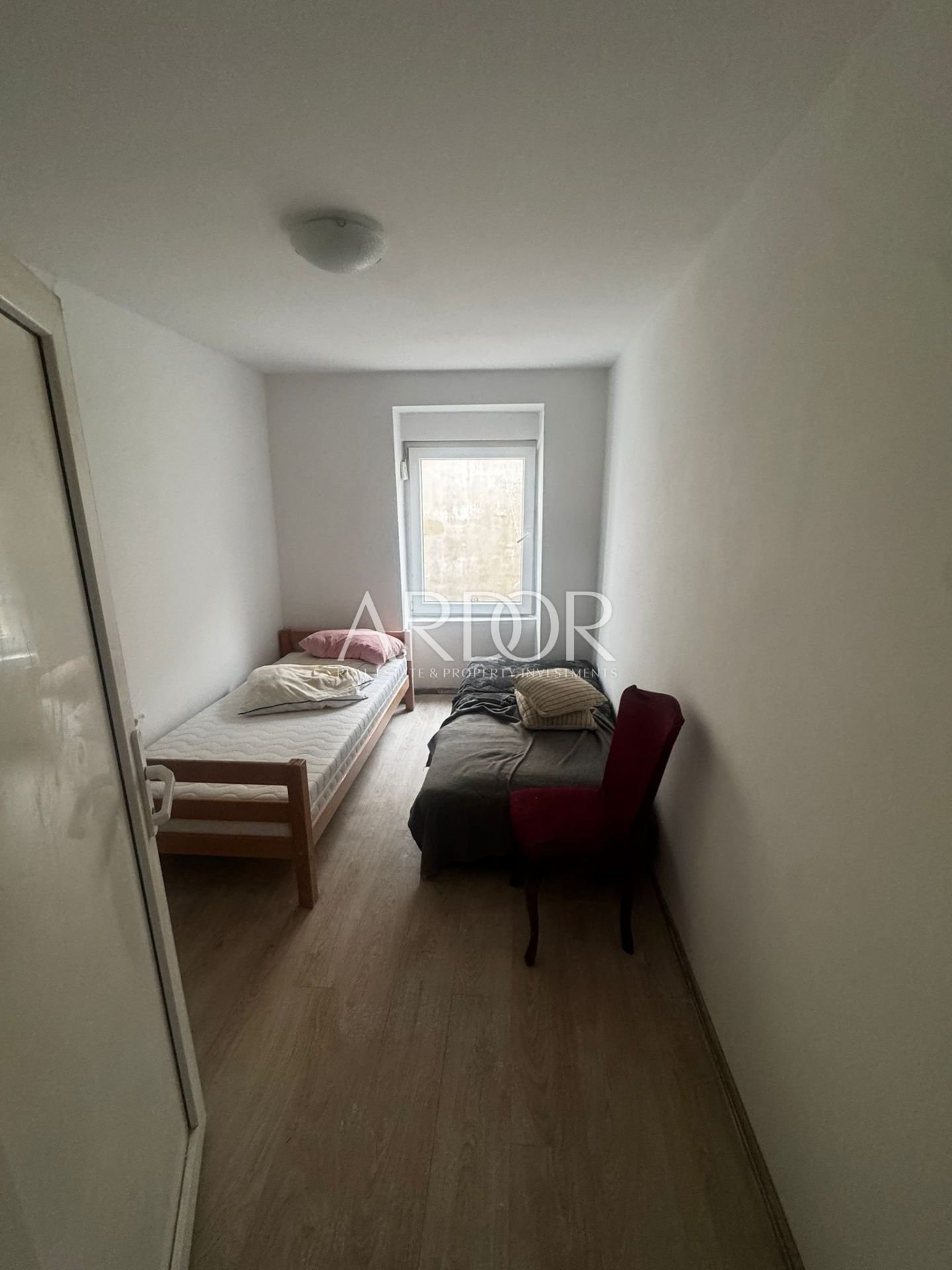 1768301400_9450af16-2b1c-4bb6-b254-3d95f32a4ec6