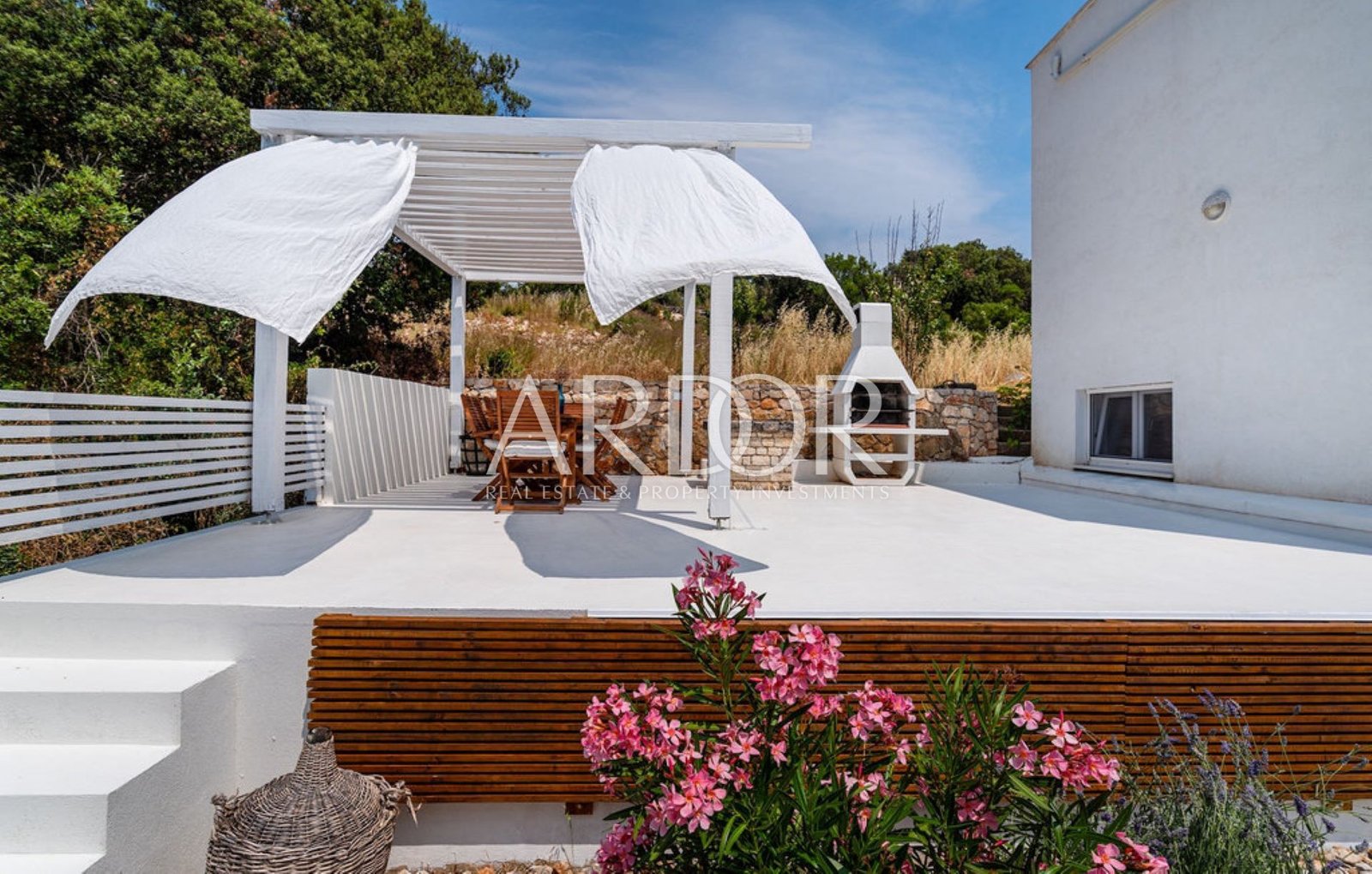 1771582043_cld628_outdoor_05