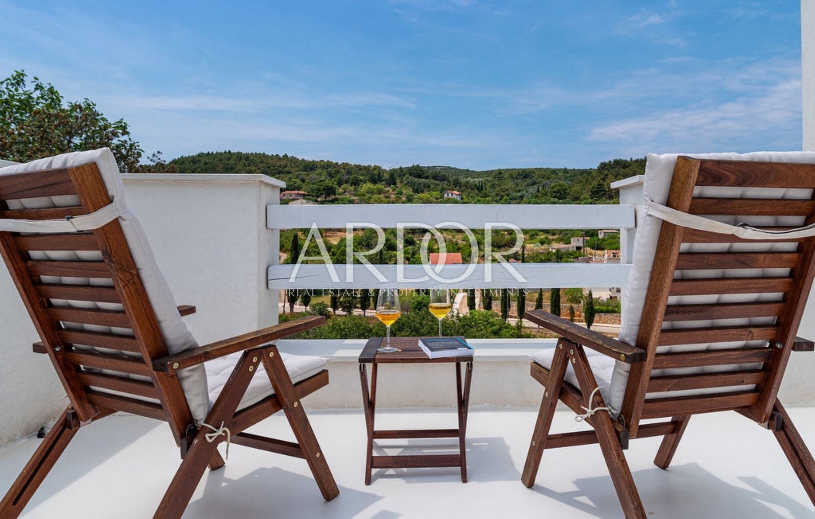 1771582047_cld628_outdoor_01